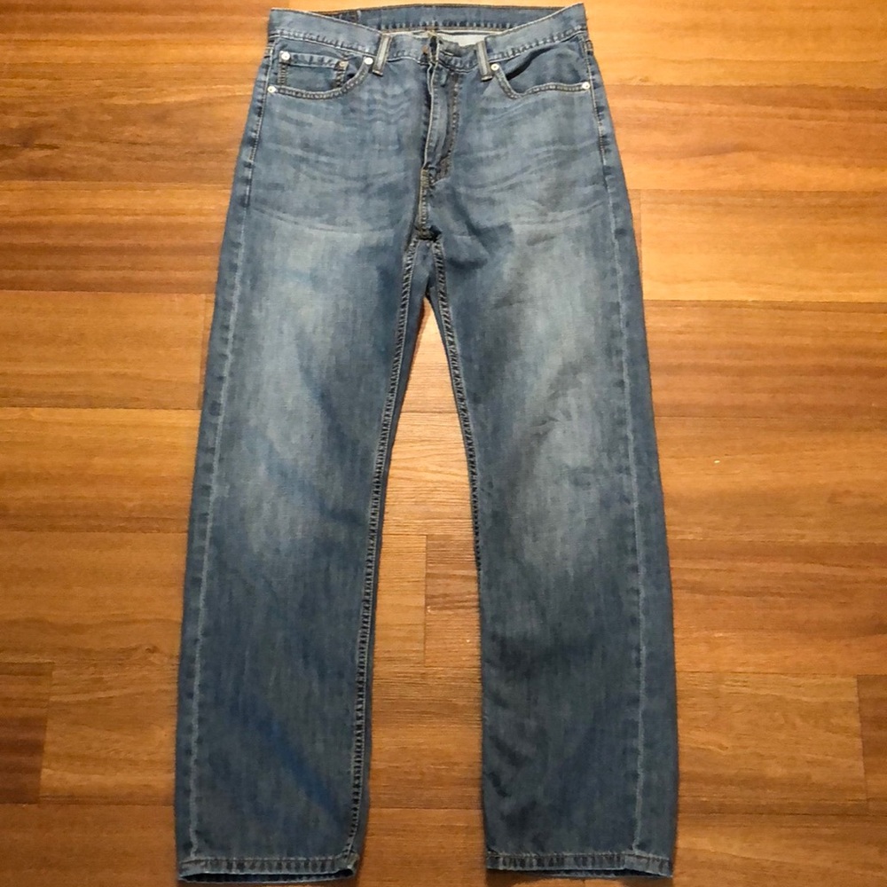 Men’s Levi Blue Jeans / Style 505 / Size 33 - 32